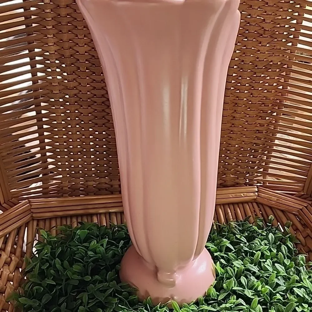 Vintage Abingdon USA Pink Vase With Scalloped Edges